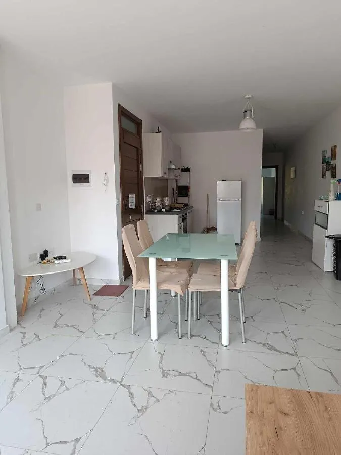 Private Room With External Private Bathroom In Marsaskala Habitación en casa particular